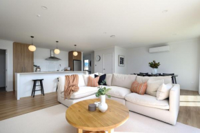 Berryfields Luxury Gem - New Home Richmond